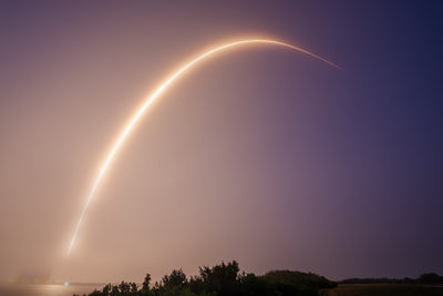 Starlink 6-92 brachte den 3.000sten Starlink-Satelliten des Jahres 2025 auf dem 32. Flug von B1067 ins All