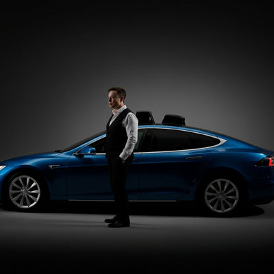 Elon Musk kündigt an, dass Tesla bis zum Jahresende Sicherheitsfahrer aus der Robotaxi-Flotte streichen wird