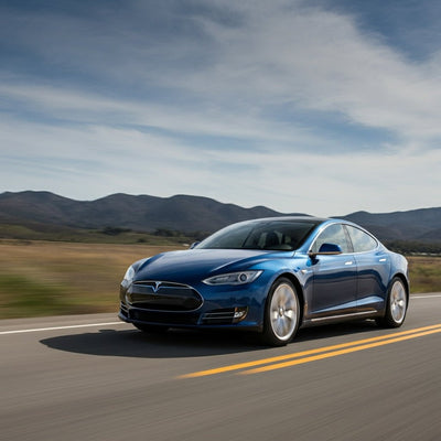 Elon Musk sagt, dass die Einführung des Tesla Robotaxi Unternehmen dazu zwingen wird, Lizenzen für vollautonomes Fahren zu erteilen