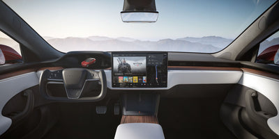Wie nutzt man Tesla Premium Connectivity?