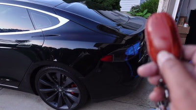Den Tesla-Schlüsselanhänger beherrschen: Eine Anleitung zur Verwendung der Fernbedienung Ihres Model S