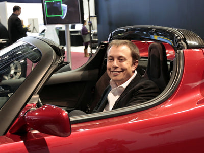 Tesla enthüllt Roadsters Blaupause: Ein Blick auf die Ursprünge des EV Pioneer