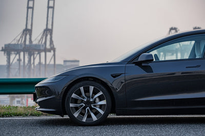Teslas Model 3 "Highland" und Model Y Shine in Car of the Year Awards