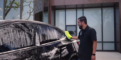Der ultimative Leitfaden zum Waschen Ihres Tesla Model Y