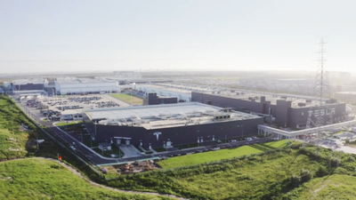 Tesla erreicht Meilenstein von vier Millionen Fahrzeugen in der Gigafactory Shanghai