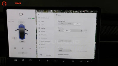 Eine glasklare Anleitung: So reinigen Sie den Touchscreen Ihres Tesla