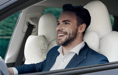 Individueller Komfort: Einstellen der Kopfstütze in Ihrem Tesla Model Y