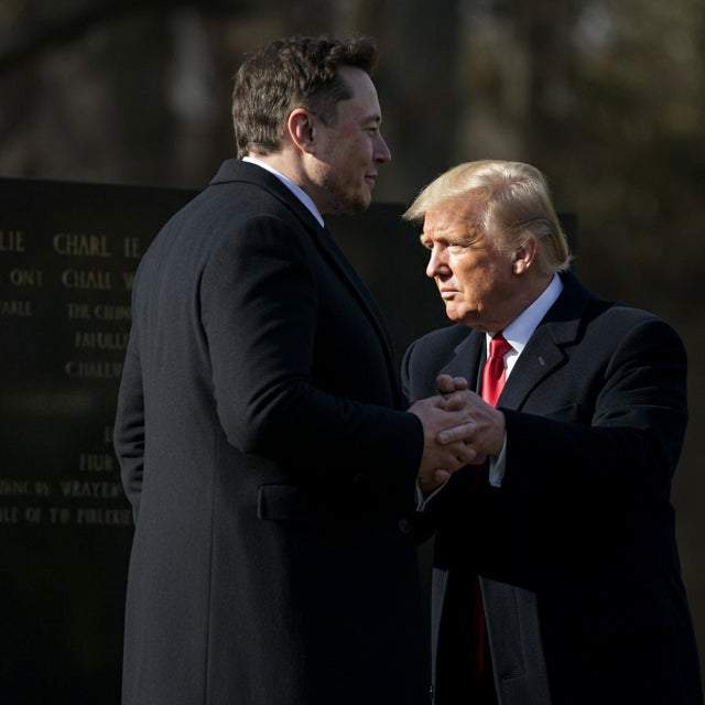 Elon Musk und Donald Trump versöhnen sich öffentlich am Charlie Kirk Memorial