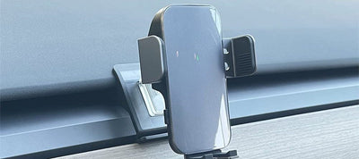 Faltbare MagSafe-Halterungen vs. herkömmliche Armaturenbretthalterungen: Eine vergleichende Analyse