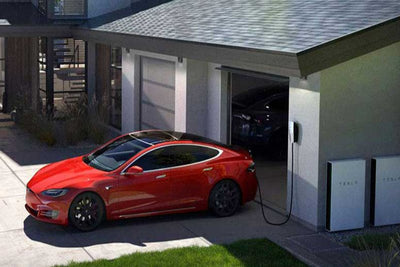 Wie kann man überschüssige Solarenergie zum Aufladen von Tesla nutzen?