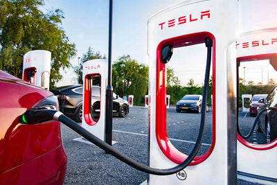 Wie verwende ich den Tesla-Superladestapel?
