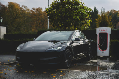 So verwenden Sie Tesla-Supercharger: Eine Schritt-für-Schritt-Anleitung für Besitzer des Model Y