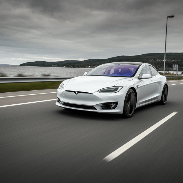 Tesla beansprucht fast 20 Prozent Marktanteil, während Norwegen neuen Rekord bei Autoverkäufen aufstellt