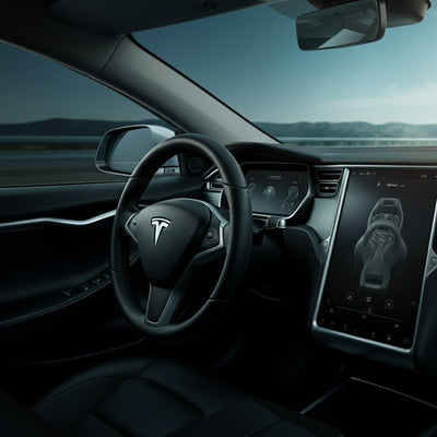 Tesla erklärt, warum Robotaxis jetzt Sicherheitsmonitore im Fahrersitz haben