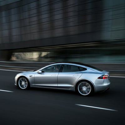 Tesla verlängert die begleiteten FSD-Mitfahrten in Europa um drei Monate.