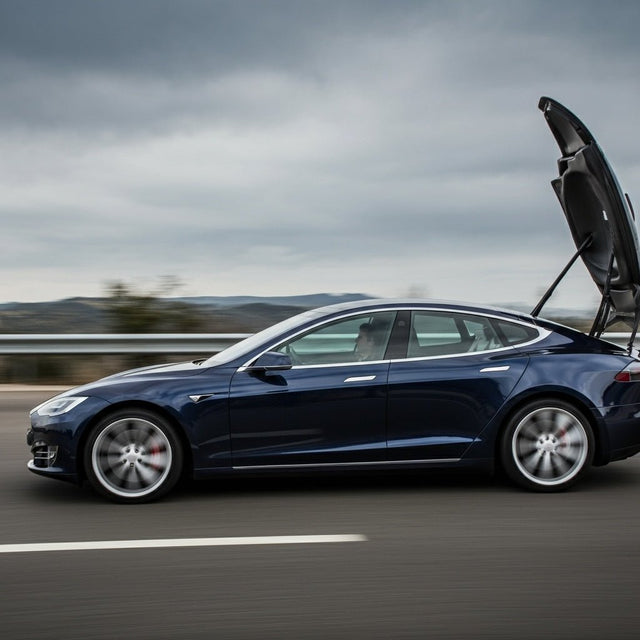 Tesla FSD (überwacht) begeistert französischen Journalisten nach Testfahrt