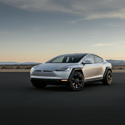 Tesla versammelt wachsende Cybercab-Flotte in der Gigafactory Texas, während die Massenproduktion näher rückt