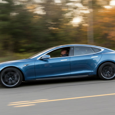 Tesla deutet mit Model S-Tests auf Premium-Robotaxi-Angebot hin