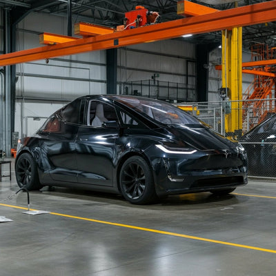 Tesla-Sattelzugrahmen stapeln sich in Nevada, während die Produktion näher rückt