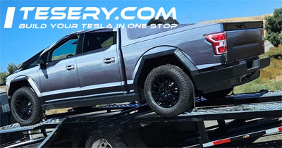 Teslas urkomischer Troll: Cyber truck verkleidet, als F-150 auf die Straße trifft!