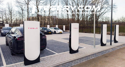 Teslas V4 Supercharger: Enthüllung der 350 kW Lade geschwindigkeit!