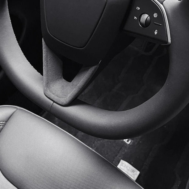 Tumbled Leather Steering Wheel Panel for Tesla Model 3 Highland / Model Y - Tesery Official Store